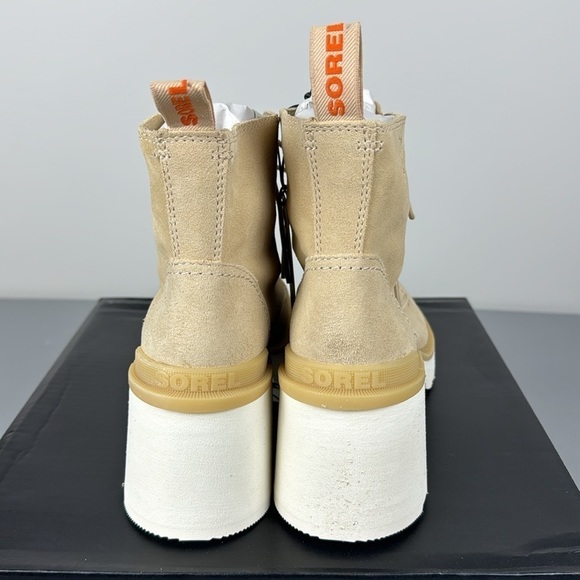 Sorel Hi-Line Lace Up Waterproof Boot. Size 9. - Picture 3 of 13